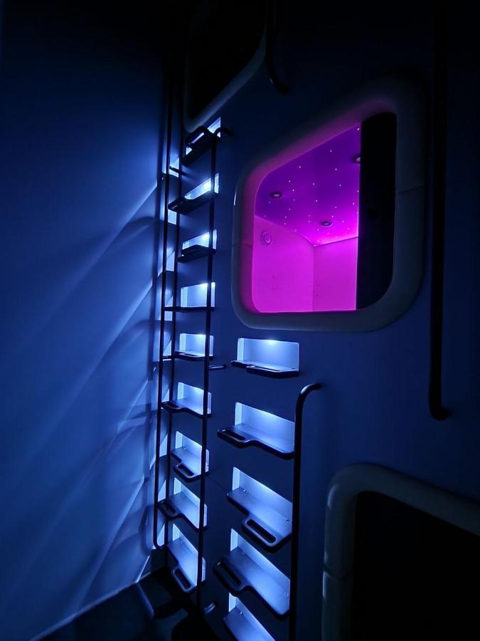 Capsule Hotel Constellation 91 Lemberg Exterior foto