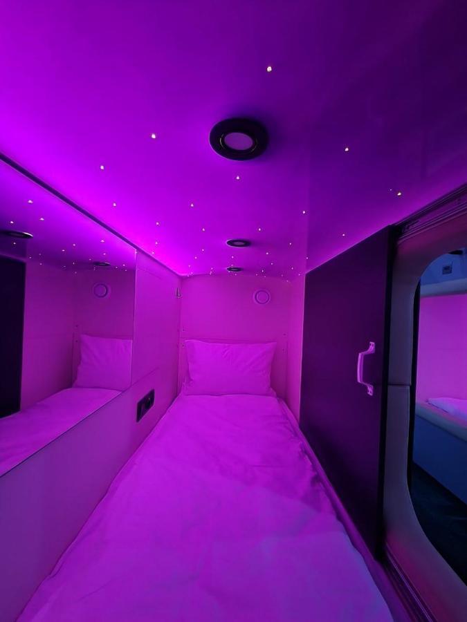 Capsule Hotel Constellation 91 Lemberg Exterior foto