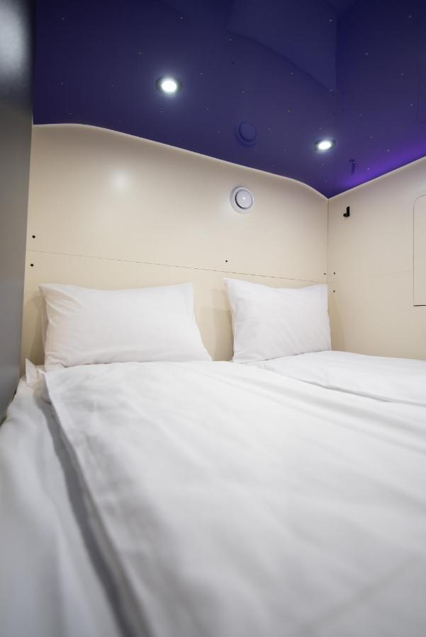 Capsule Hotel Constellation 91 Lemberg Exterior foto
