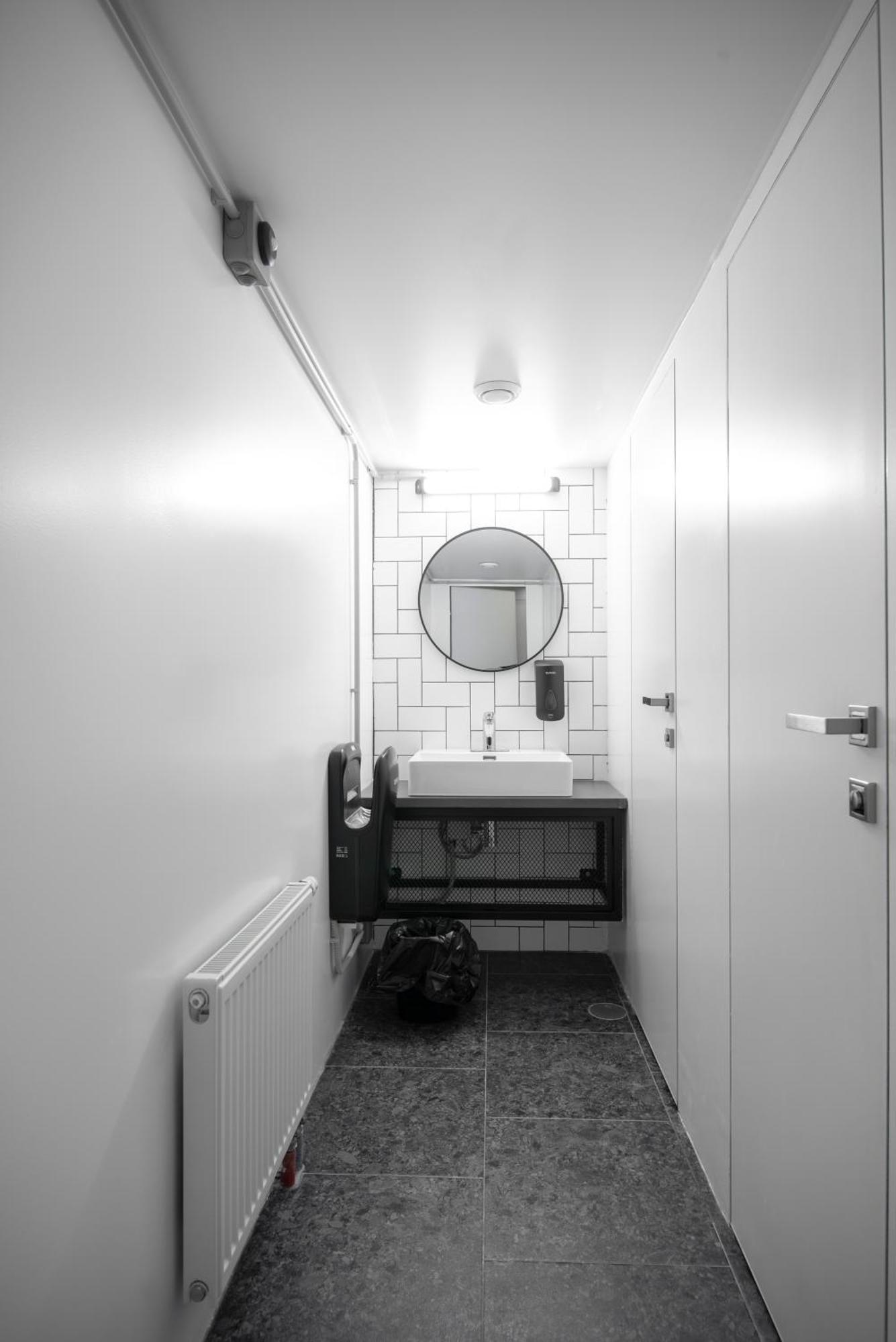 Capsule Hotel Constellation 91 Lemberg Exterior foto