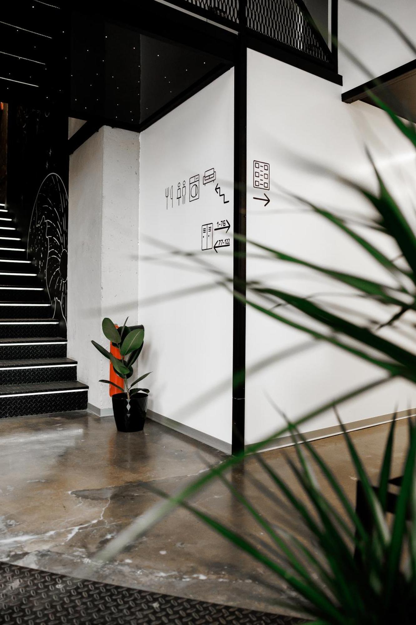 Capsule Hotel Constellation 91 Lemberg Exterior foto